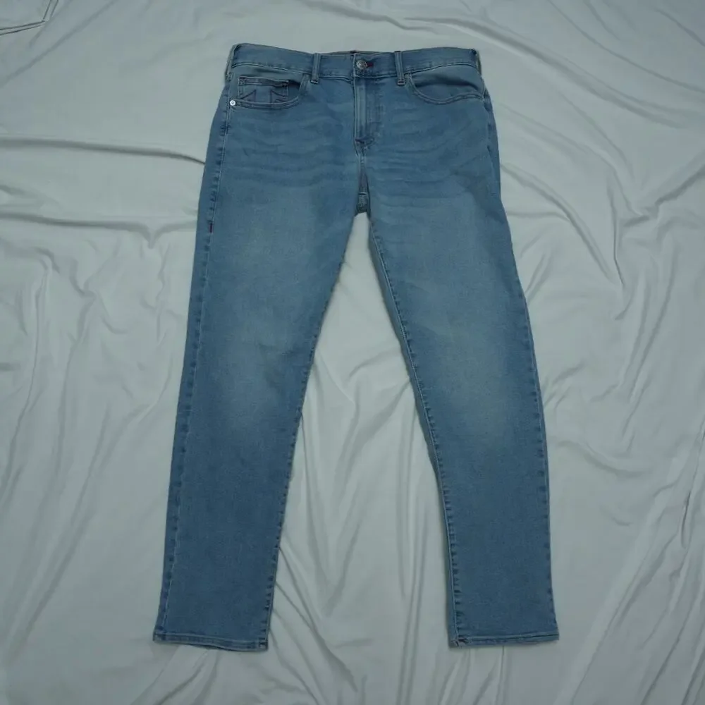 True Religion Geno Relaxed Slim Jeans Mens 34 Light Wash Red Stitch